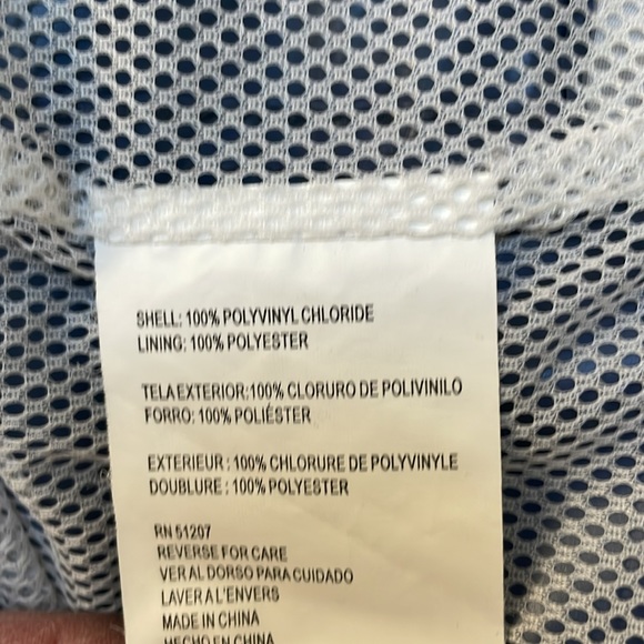 Women's Hooded Raincoat - Picture 10 of 12